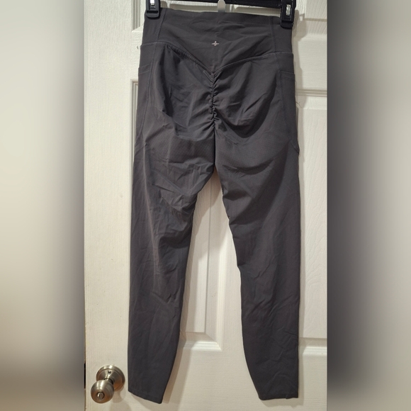 HALARA Women's Gray Joggers - Picture 3 of 6